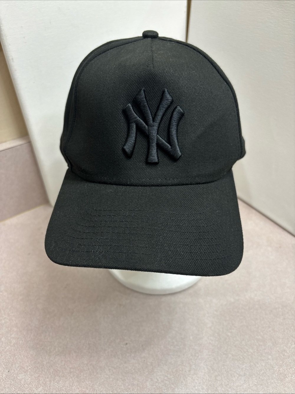 New York Yankees Hat Cap SnapBack Mens ALL BLACK MLB Baseball New Era 9FORTY